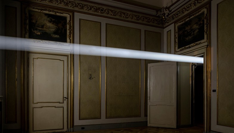 Emilio Ferro presenta Quantum, arte fatta di luce